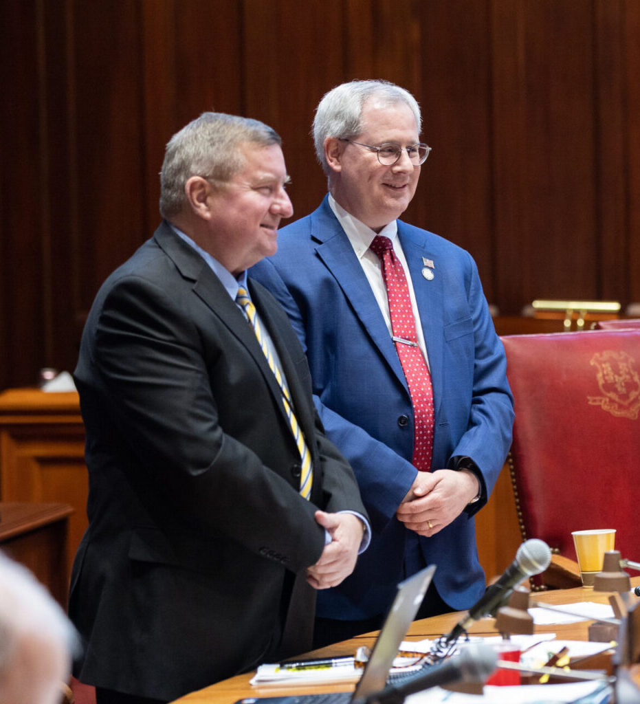 (photo) Senators Applaud Ellington Farmers Market grant $$$ - CT Senate Republic
