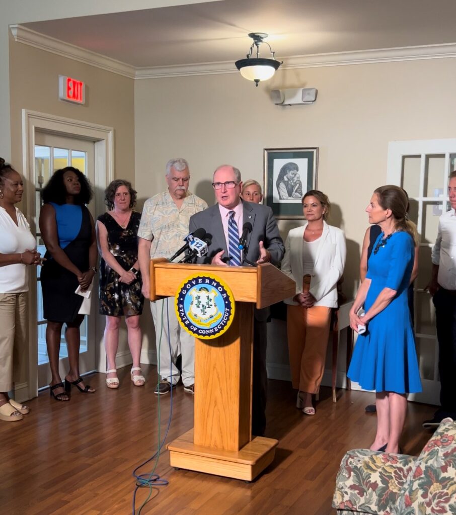 FOR IMMEDIATE RELEASE: Senate Republicans Applaud Governor Lamont’s Signing of Maternal Health Legislation - CT Senate Republic