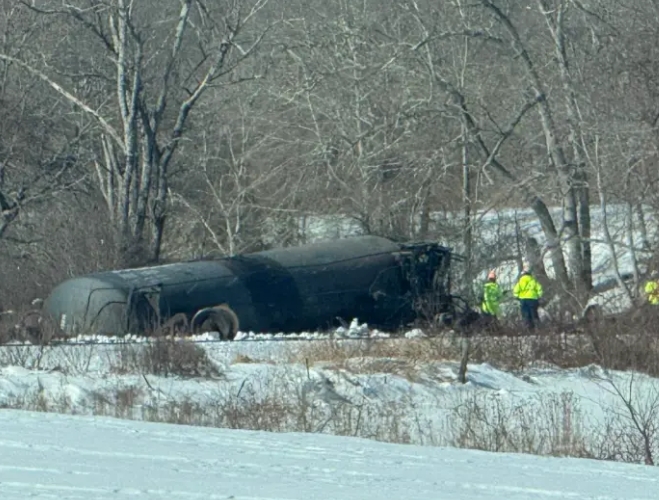Sen. Gordon Provides Update on Mansfield Train Derailment - CT Senate Republic